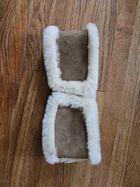 VTG UGG 20032 Chestnut Suede and Sheepskin Headband